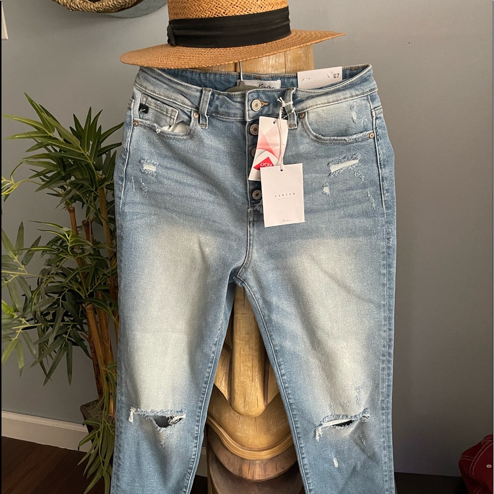 KanCan Button Fly!! Relaxed fit- perfect distressing - very flattering -7/27